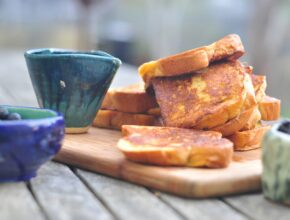 Vegane Frühstücksrezepte: French Toast (Quelle: unsplash.com)